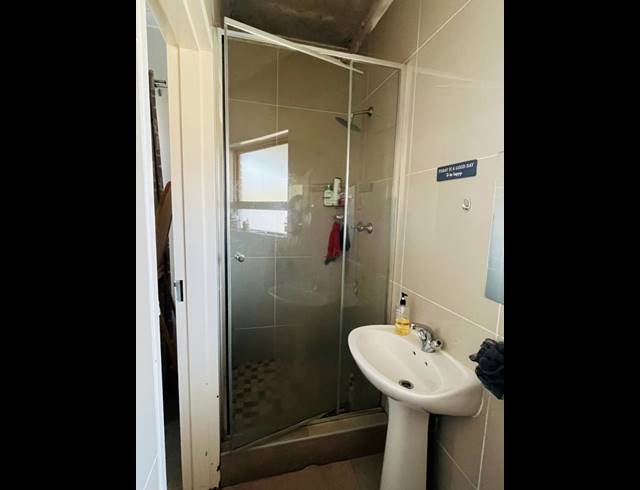 3 BEDROOM TOWNHOUSE FOR SALE IN BISLEY